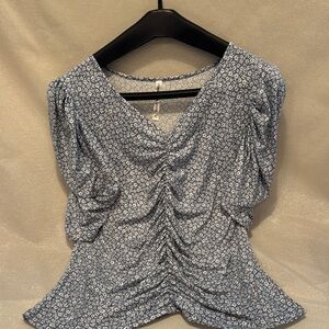 Blue and White Puff Sleeve Ruched Blouse.  Size XL